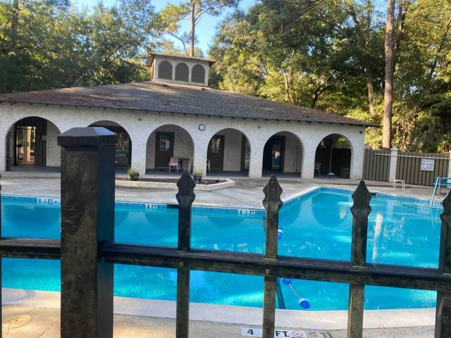 Elegant 2-bedroom pet-friendly villa w 2 parking spaces Hilton Head Island Eksteriør billede