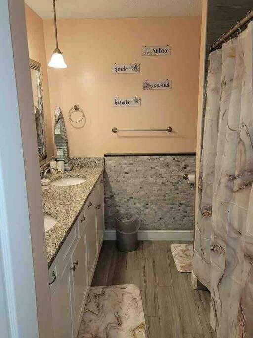Elegant 2-bedroom pet-friendly villa w 2 parking spaces Hilton Head Island Eksteriør billede